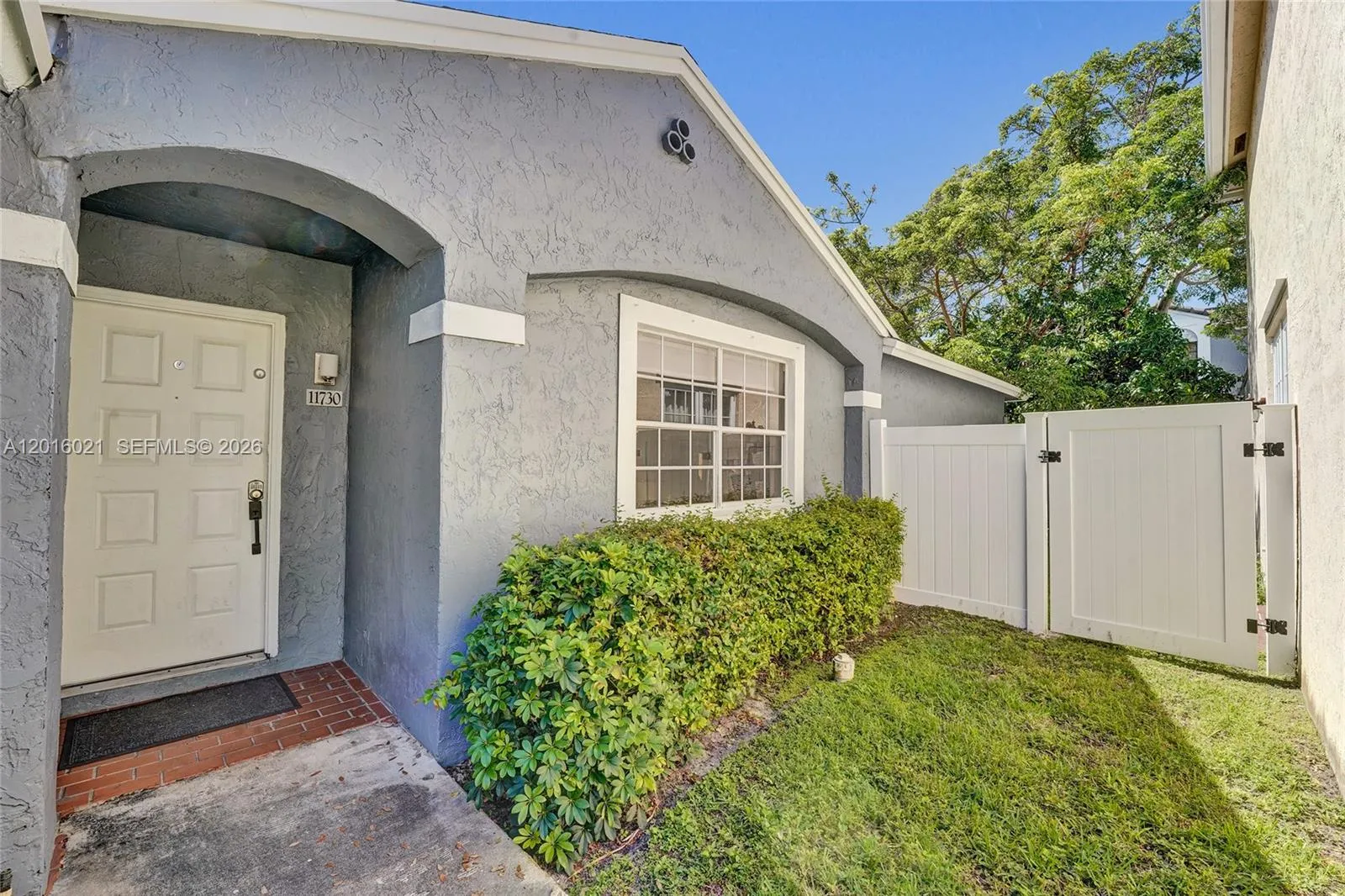 11730 NW 12th St, Pembroke Pines FL 33026