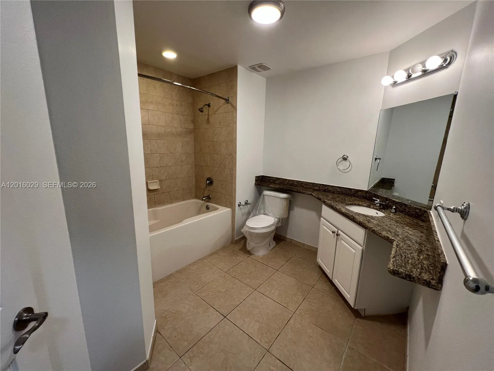 3001 NE 185th St # 122, Aventura FL 33180