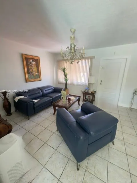 6801 SW 27th St, Miami FL 33155