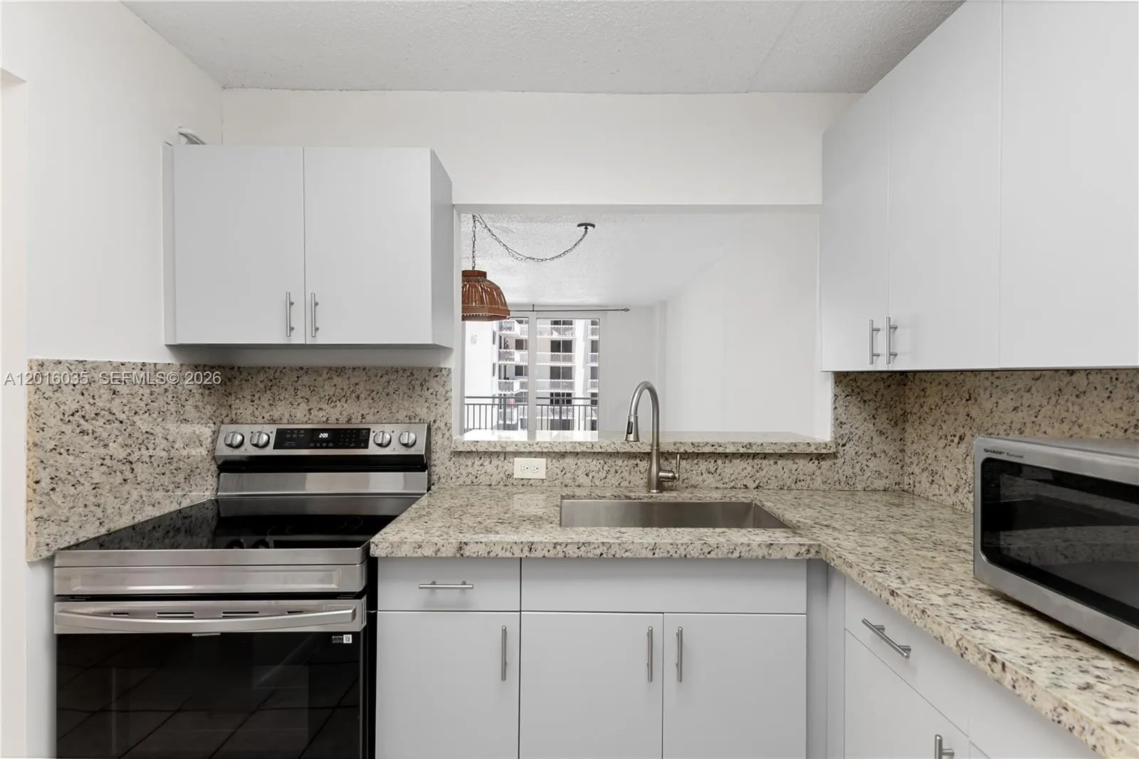 345 Ocean Dr # 424, Miami Beach FL 33139
