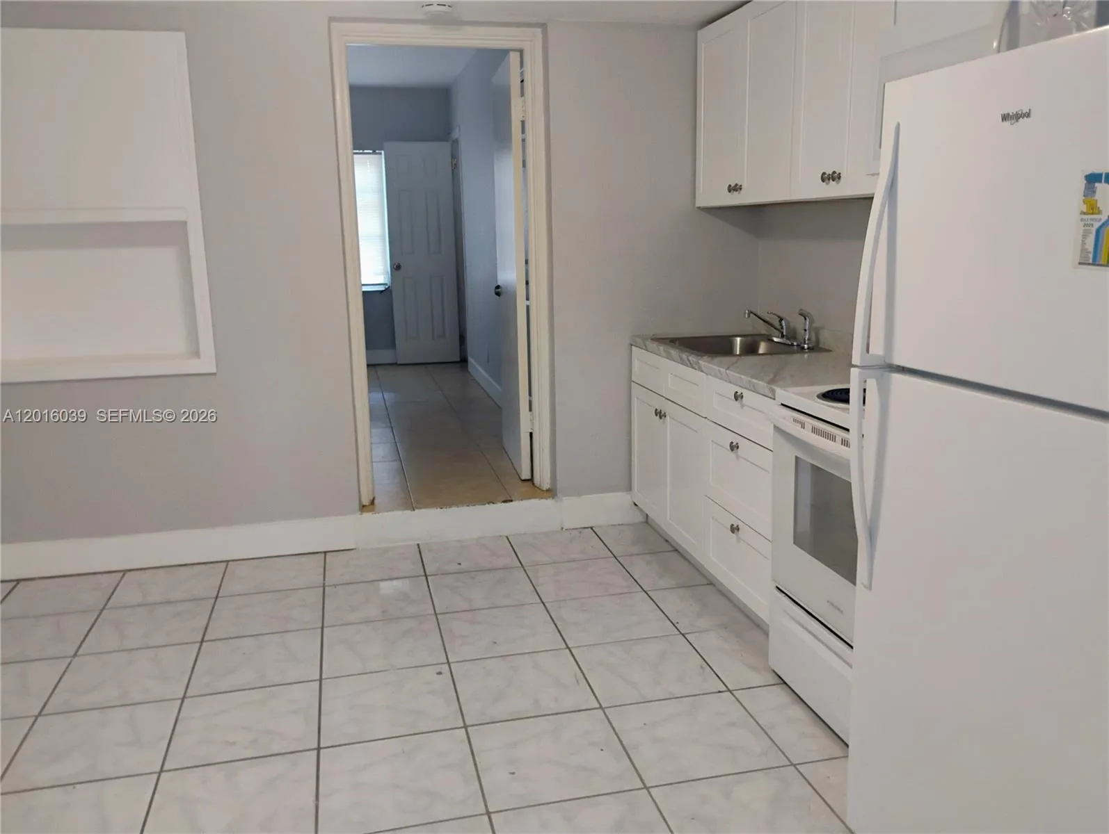 242 SE Park St # 3, Dania Beach FL 33004