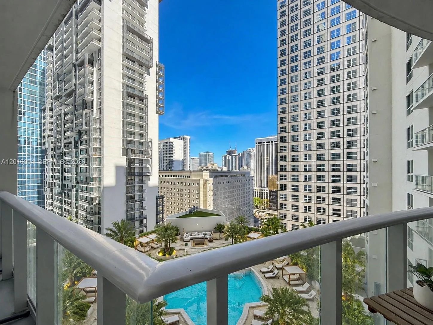 300 S Biscayne Blvd # 1705, Miami FL 33131