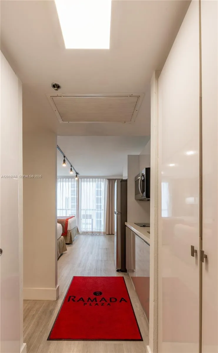 19201 Collins Ave # 425, Sunny Isles Beach FL 33160