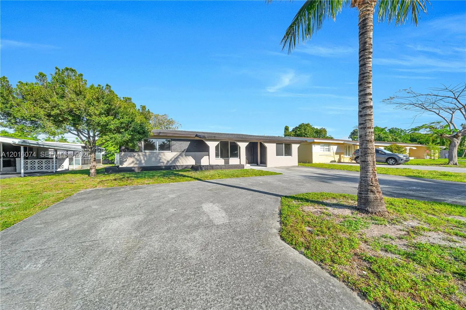 2512 Alcazar Dr, Miramar FL 33023