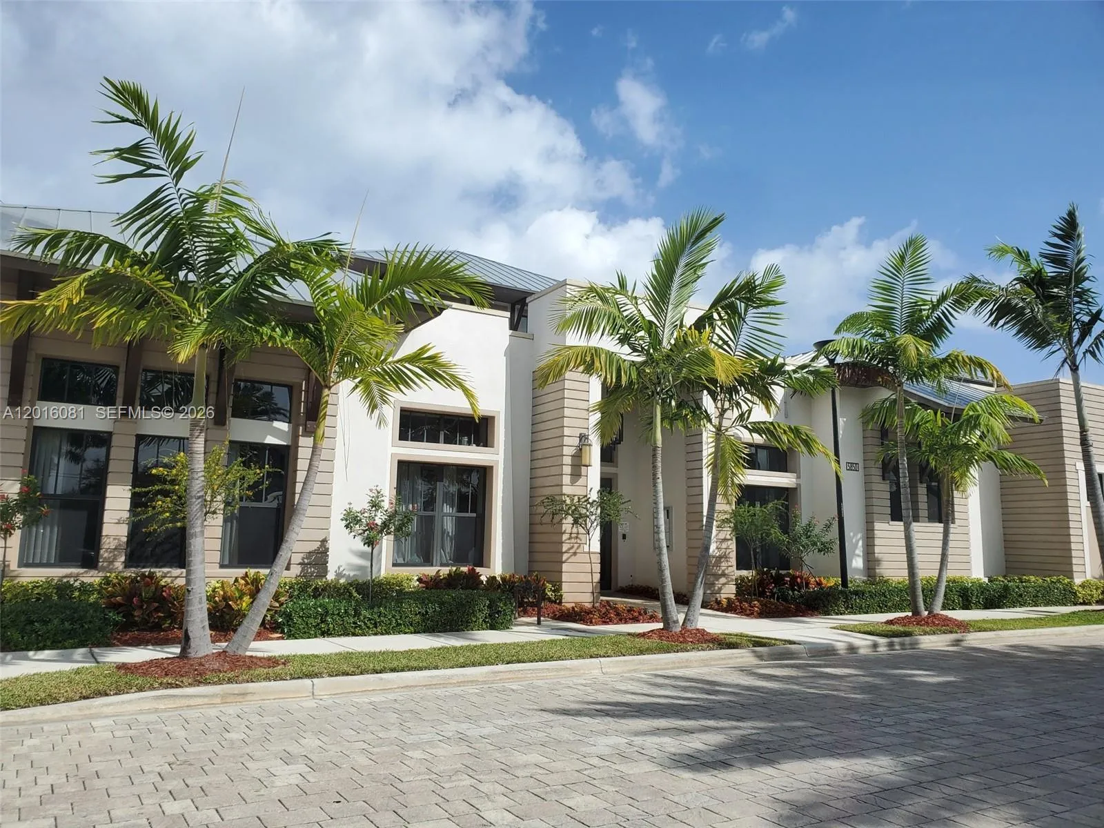 5810 NW 104th Path # 5810, Doral FL 33178