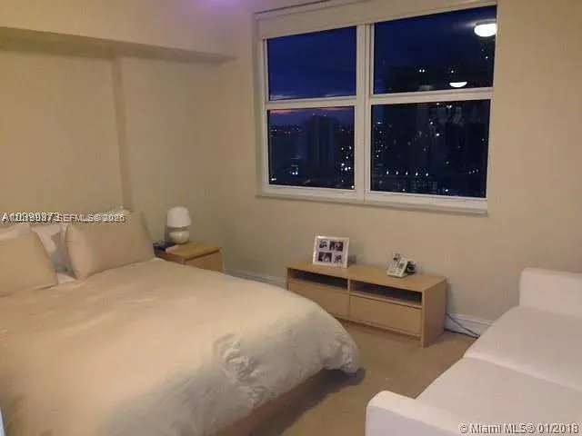 31 SE 5th St # 2305, Miami FL 33131