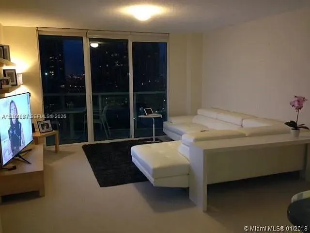 31 SE 5th St # 2305, Miami FL 33131