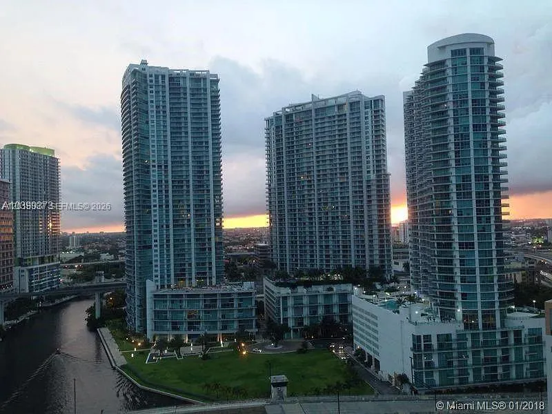 31 SE 5th St # 2305, Miami FL 33131