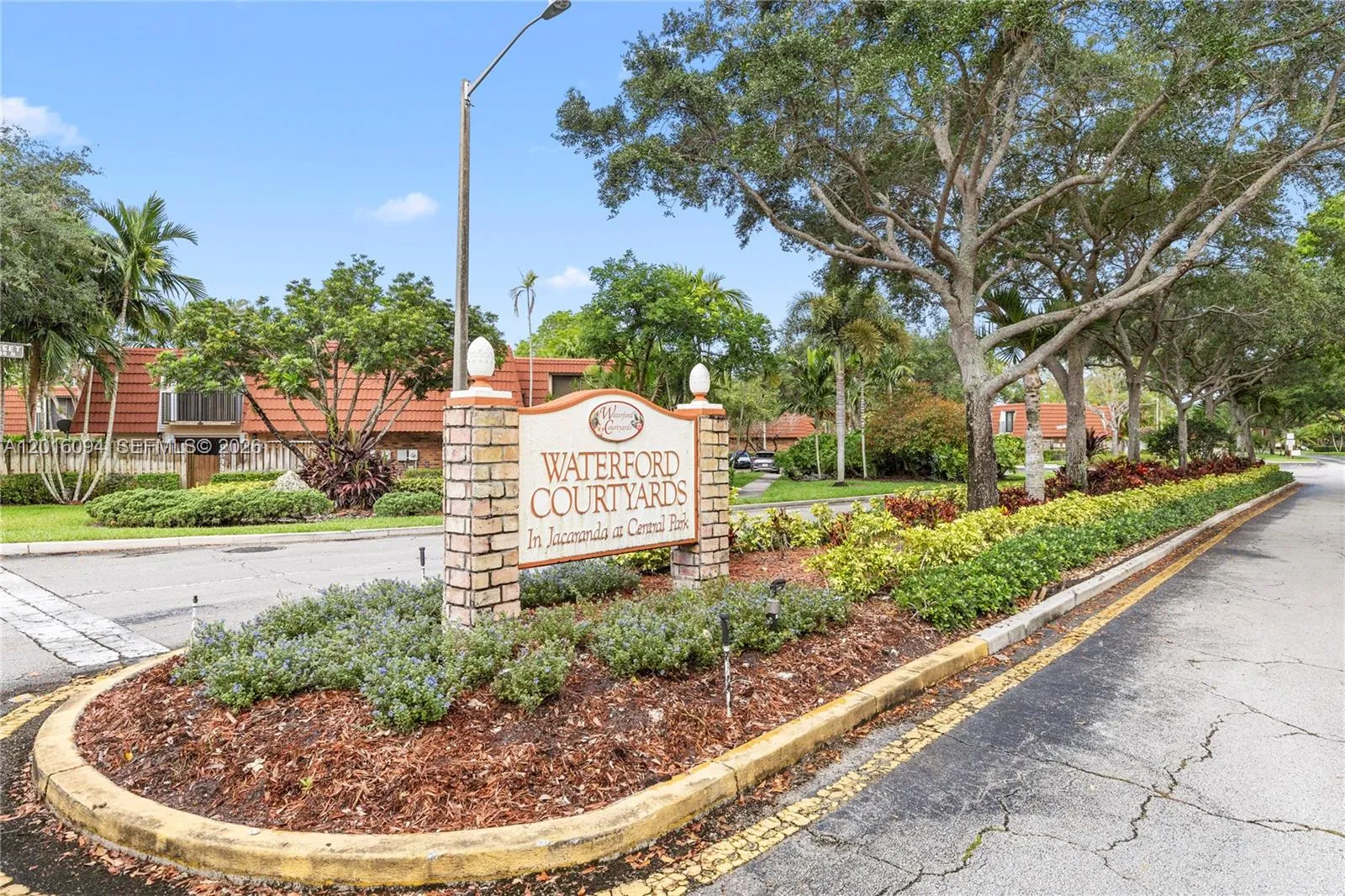 2 bedroom 2 bath for sale at 9950 NW 6th Pl, Plantation FL 33324