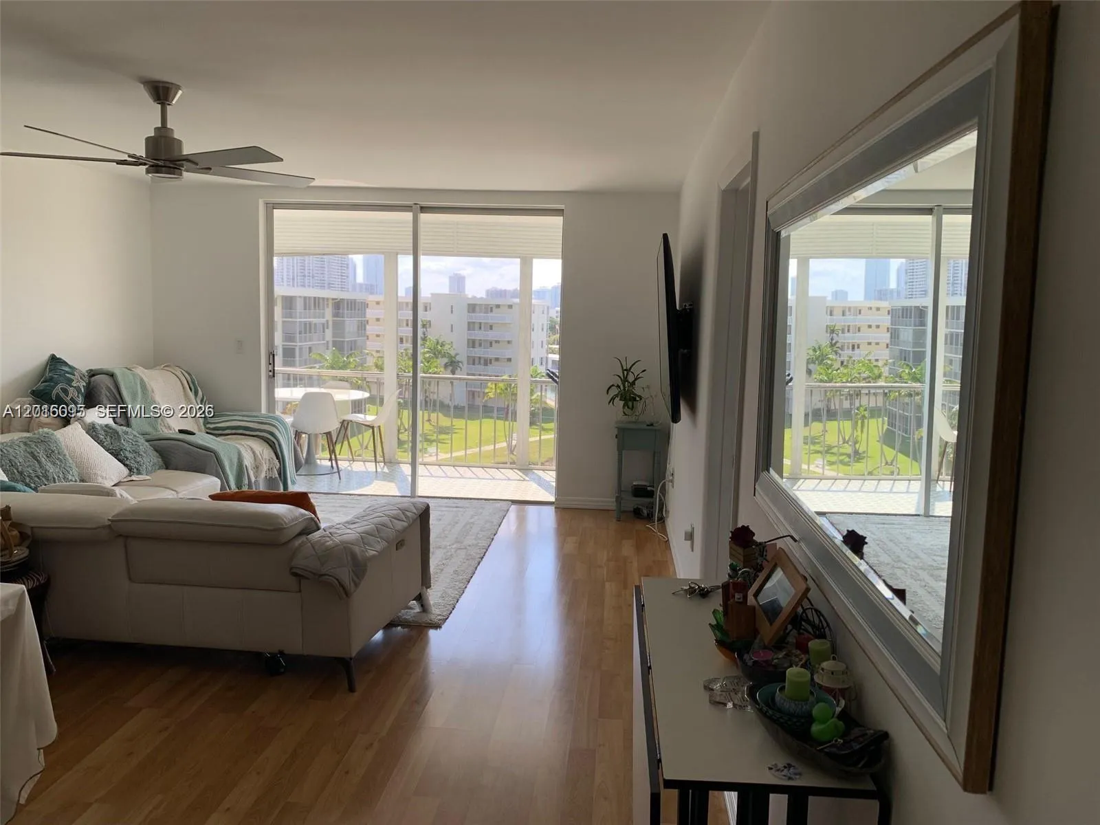 2851 Leonard Dr # J603, Aventura FL 33160