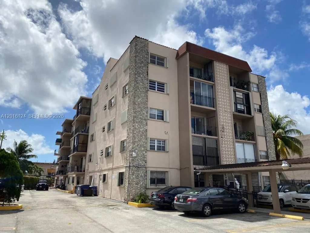 3640 NW 9th St # 201, Miami FL 33125