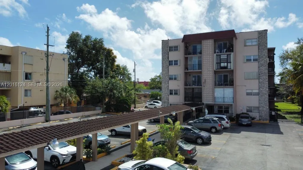 3640 NW 9th St # 201, Miami FL 33125