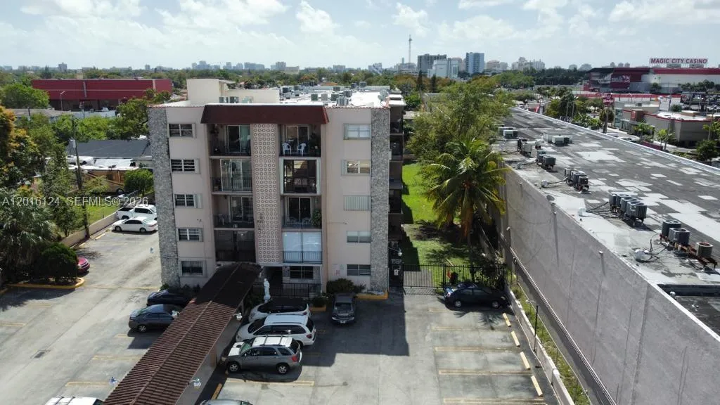 3640 NW 9th St # 201, Miami FL 33125