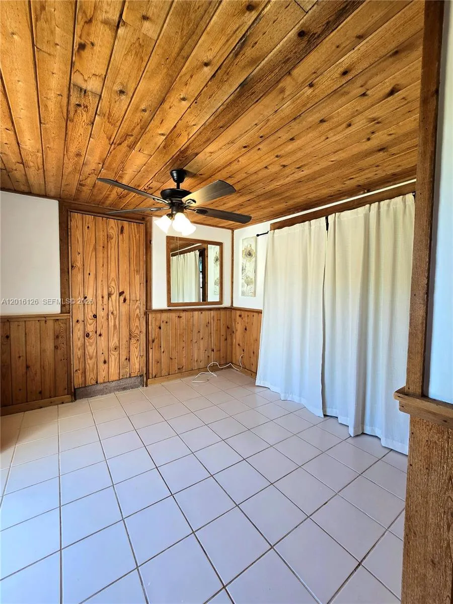 27660 SW 162nd Ave side, Homestead FL 33031