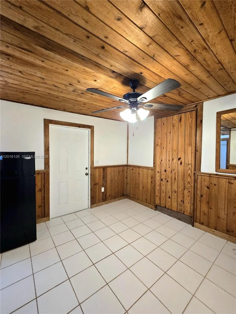 27660 SW 162nd Ave side, Homestead FL 33031