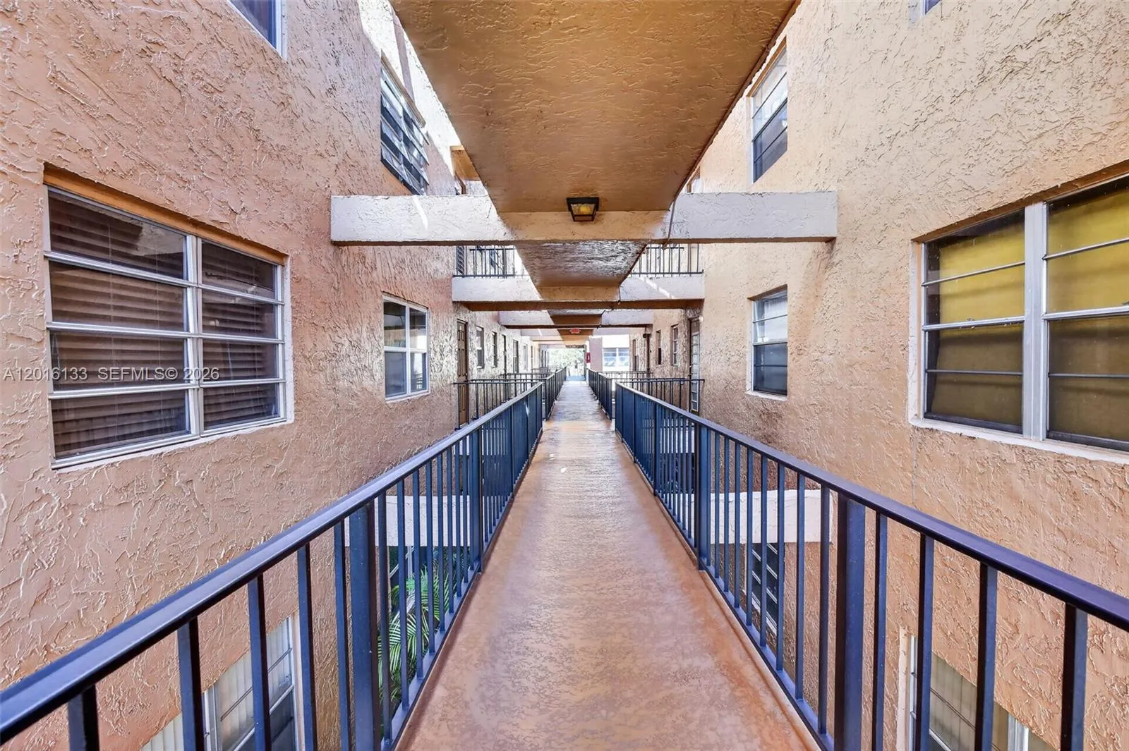 3048 E Sunrise Lakes Dr # 220, Sunrise FL 33322