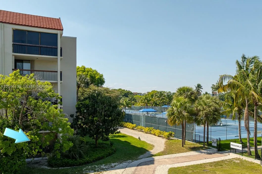 825 Egret Cir # 110, Delray Beach FL 33444