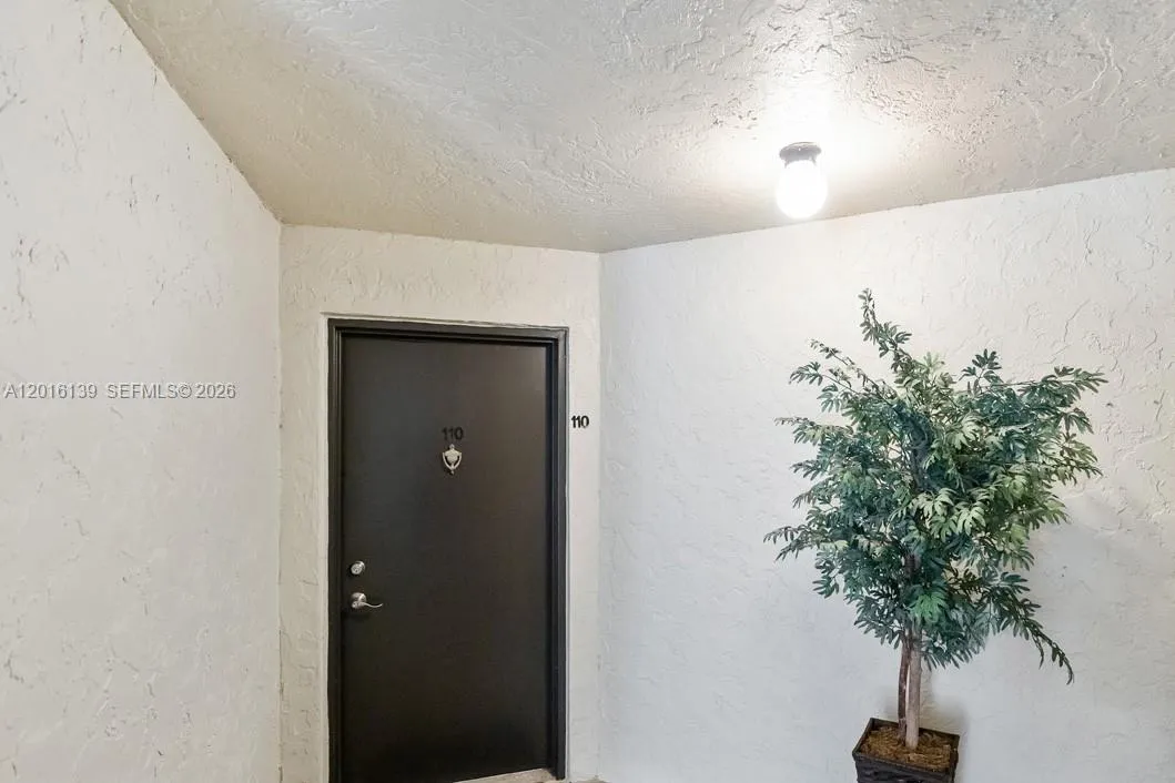 825 Egret Cir # 110, Delray Beach FL 33444