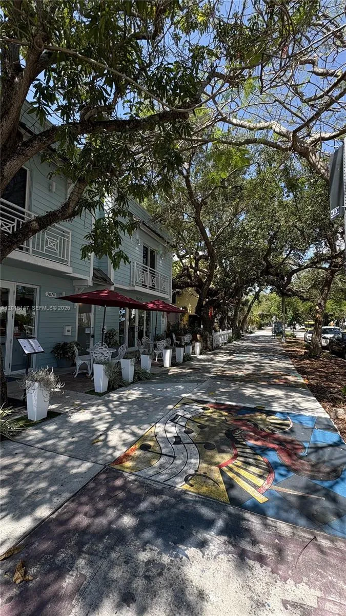 3872 Grand Ave # A, Miami FL 33133