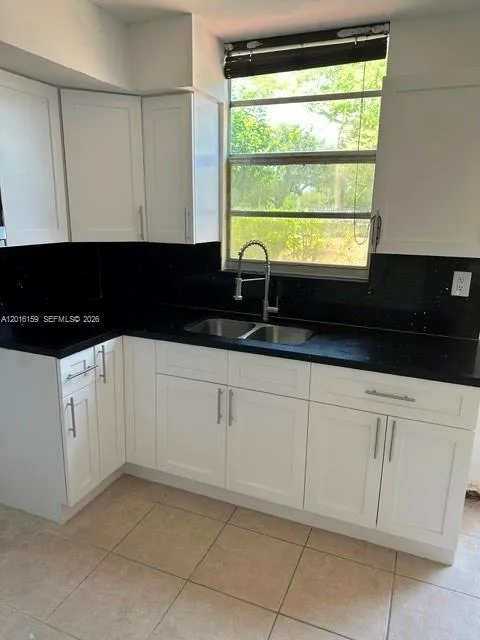 6166 SW 68th St # 23, South Miami FL 33143