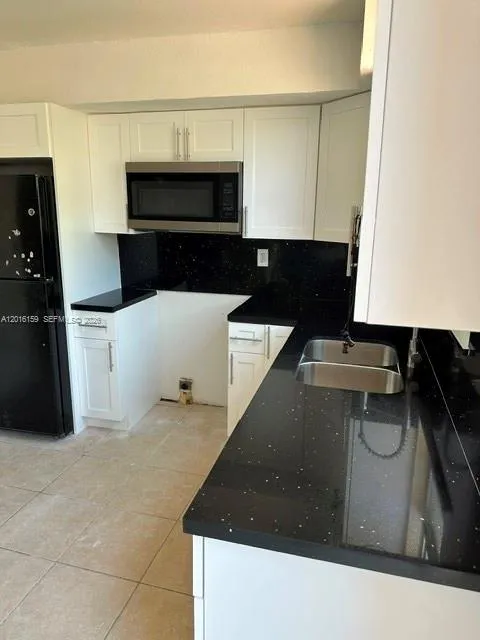 6166 SW 68th St # 23, South Miami FL 33143