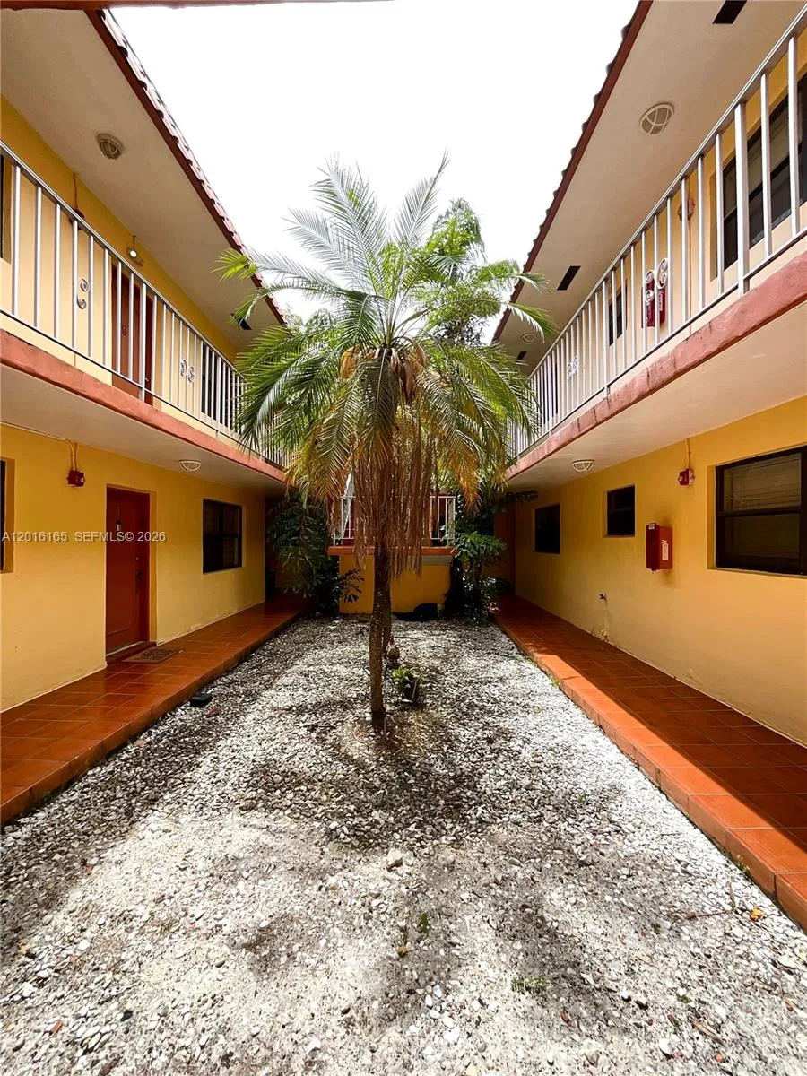 3522 NE 166th St # 7, North Miami Beach FL 33160
