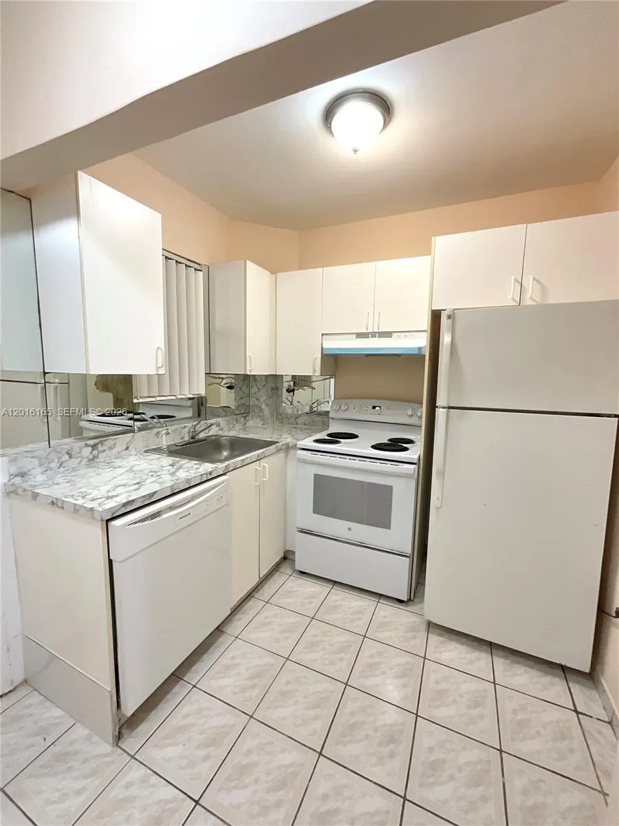 3522 NE 166th St # 7, North Miami Beach FL 33160