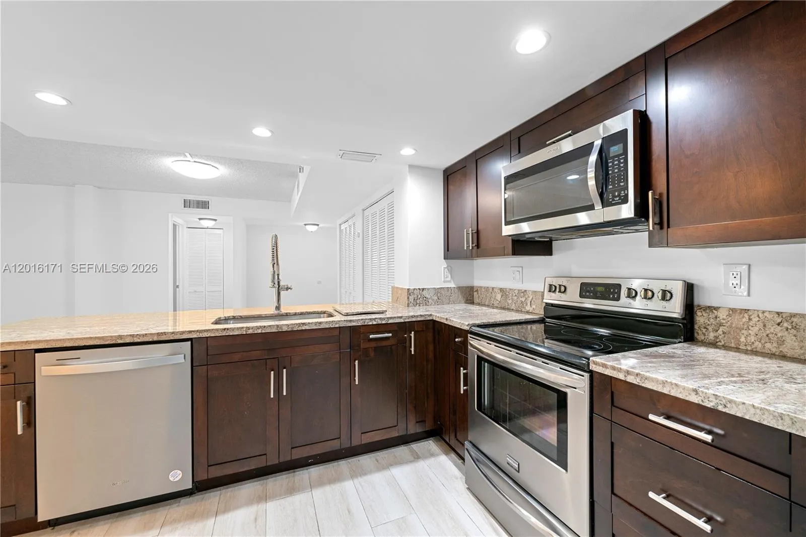 5201 Orduna Dr # 10, Coral Gables FL 33146