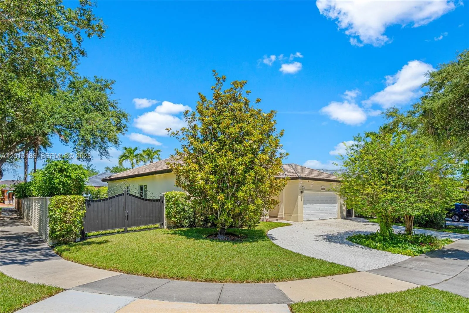 16238 NW 91st Ave, Miami Lakes FL 33018