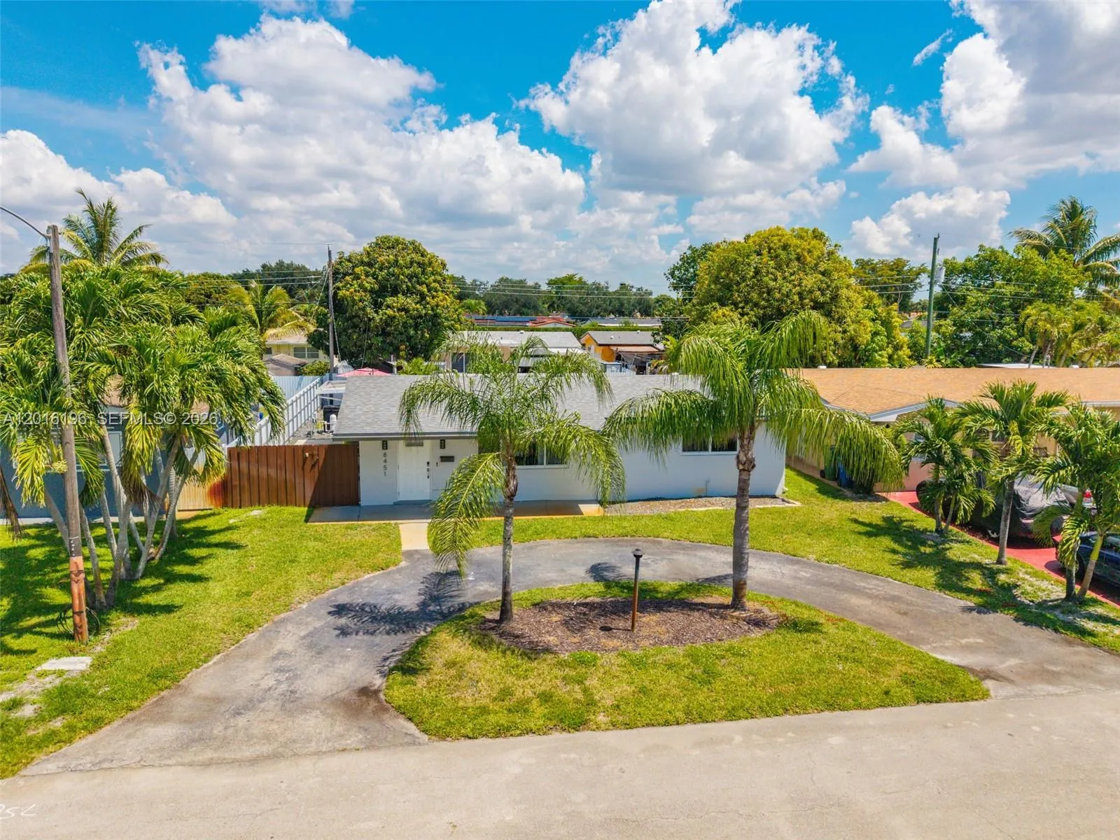 8451 NW 16th St, Pembroke Pines FL 33024