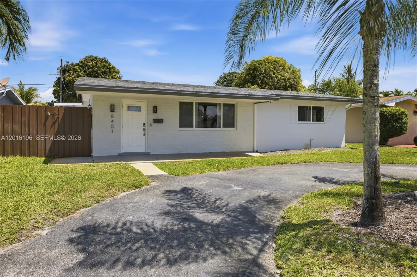 8451 NW 16th St, Pembroke Pines FL 33024