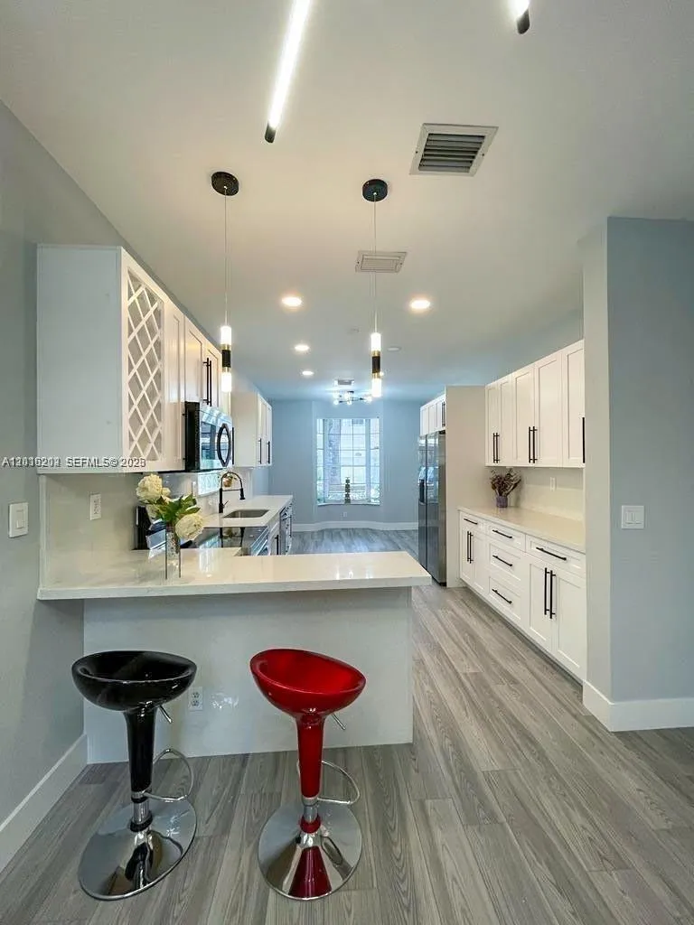 1261 Hayes St, Hollywood FL 33019
