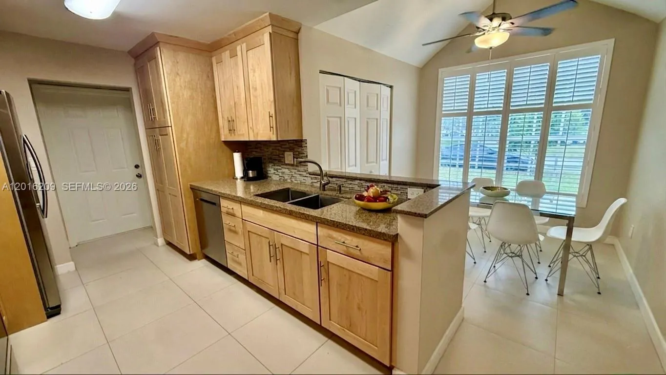 15212 SW 148th Ct, Miami FL 33187