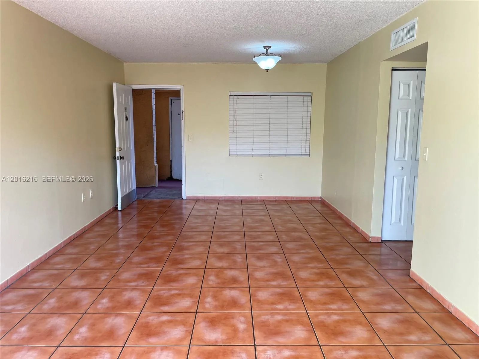 6255 Kendale Lakes Cir # 116, Miami FL 33183