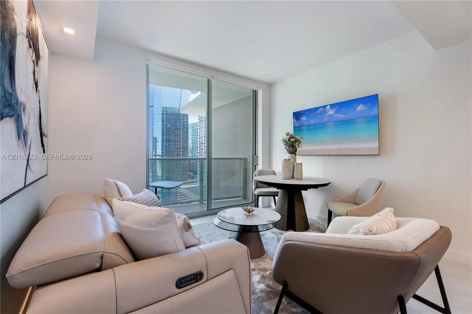 77 SE 5th Street # 3605, Miami FL 33131