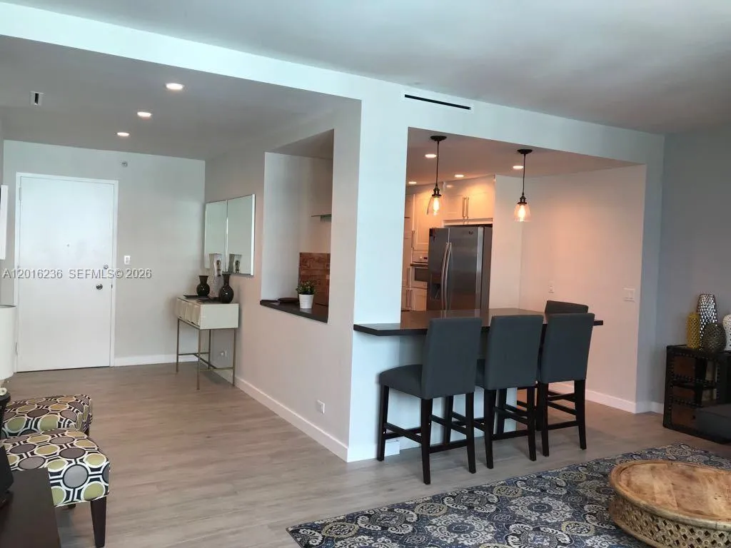 5055 Collins Ave # 14A, Miami Beach FL 33140
