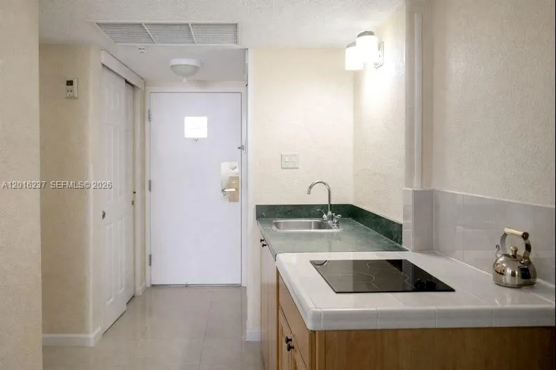 19201 Collins Ave # 707, Sunny Isles Beach FL 33160