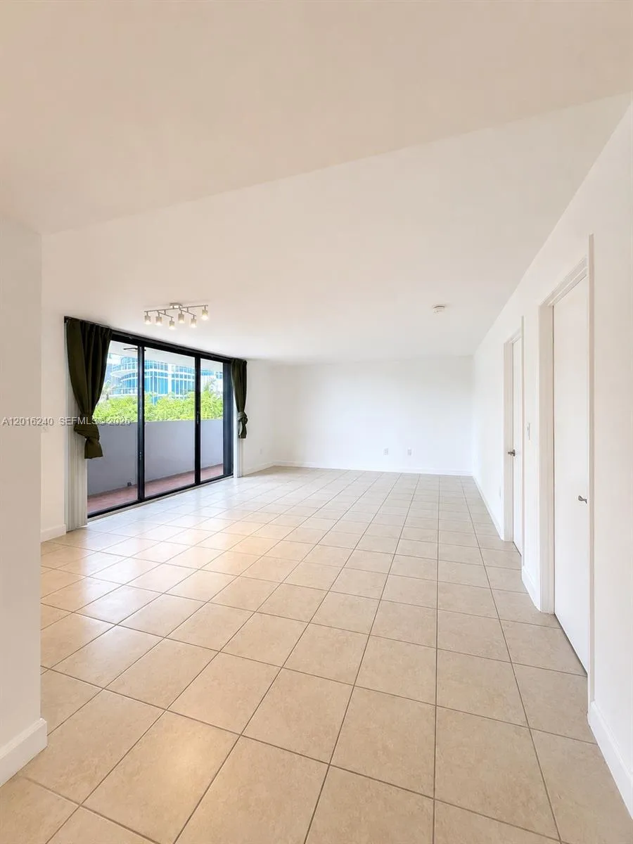 555 NE 30th St # 404, Miami FL 33137