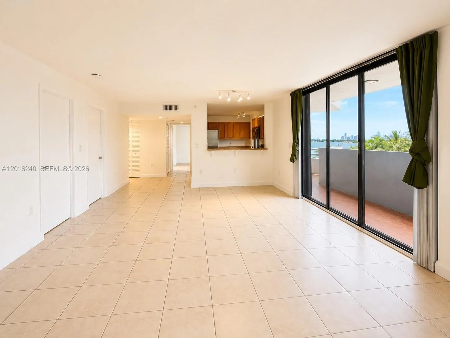 555 NE 30th St # 404, Miami FL 33137