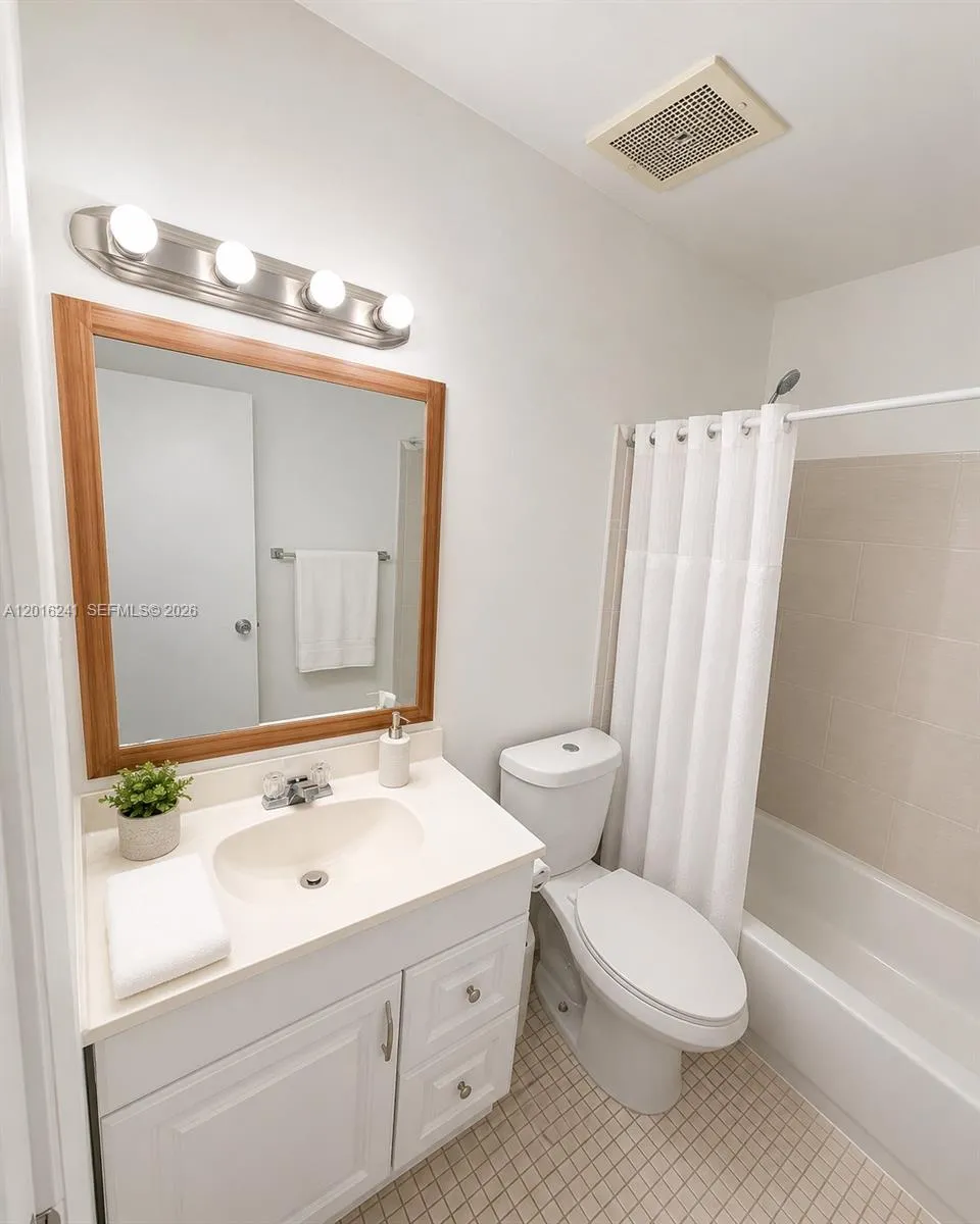 1 bedroom 1 bath for sale at 18051 NW 68th Ave # K201, Hialeah FL 33015
