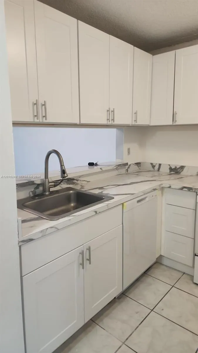 3199 Foxcroft Rd # 108, Miramar FL 33025