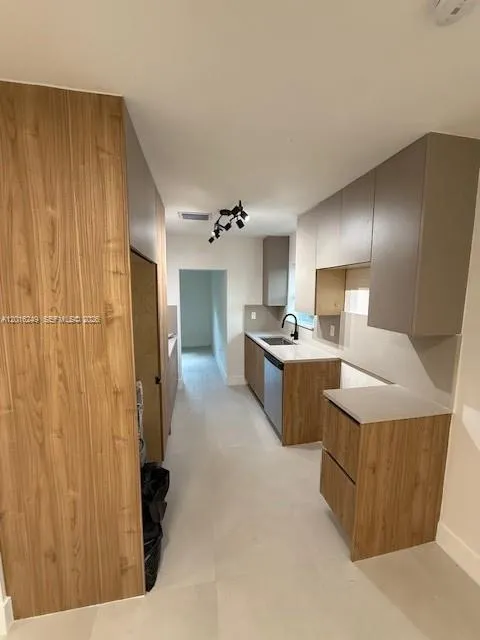 328 NE 57th St, Miami FL 33137
