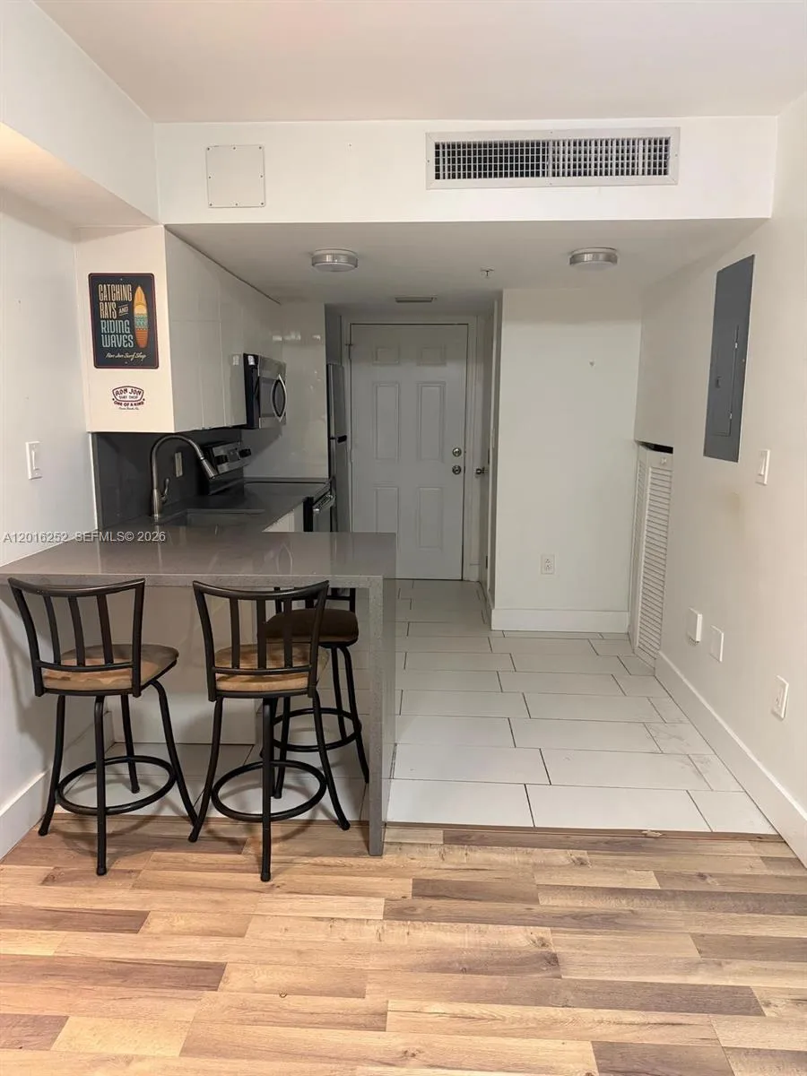 450 SW 3rd St # 8, Miami FL 33130