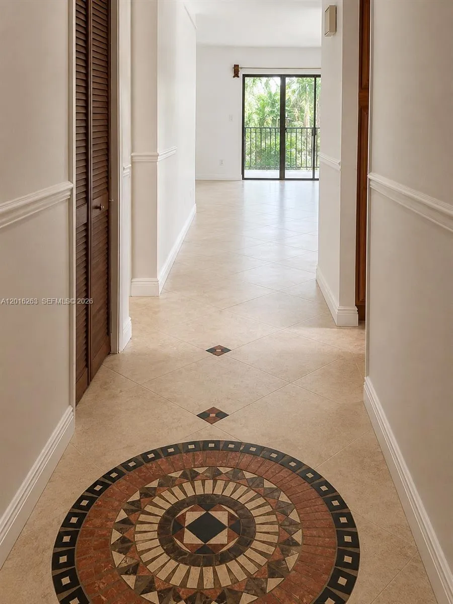 309 Lakeview Dr # 204, Weston FL 33326