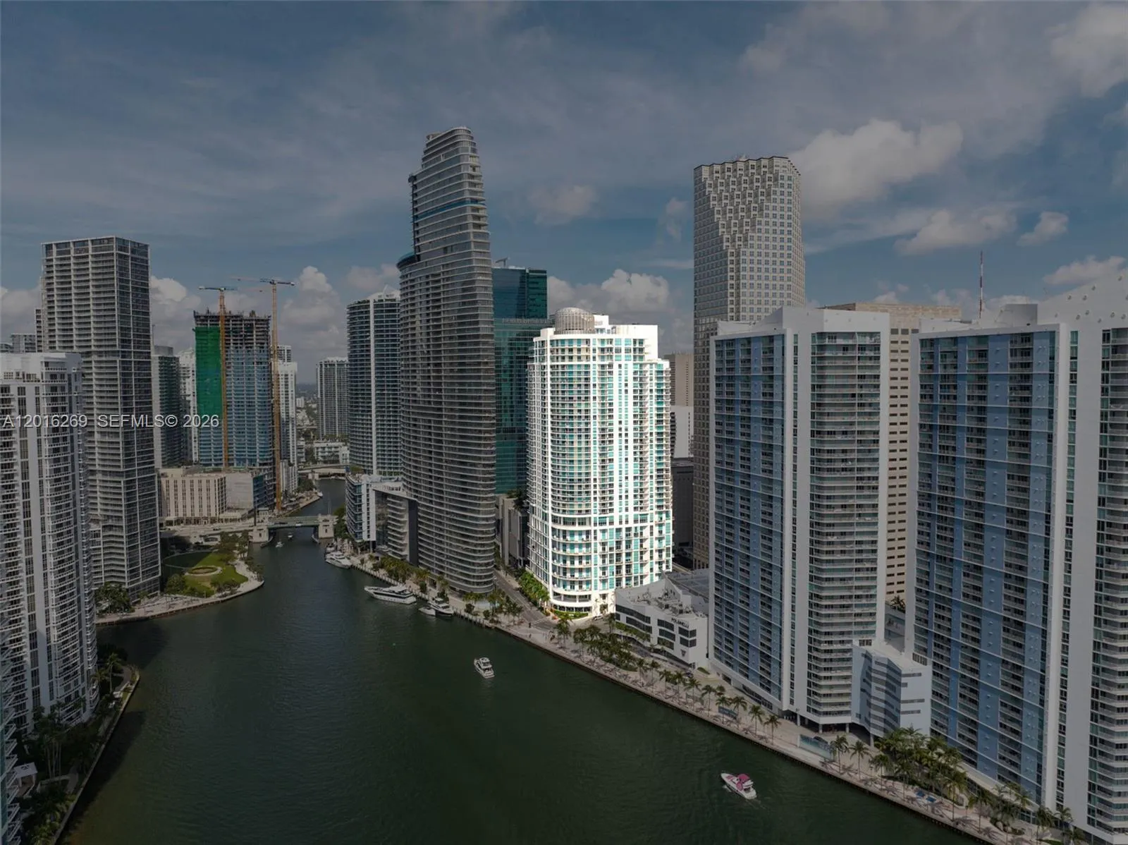 300 S Biscayne Blvd # L02, Miami FL 33131
