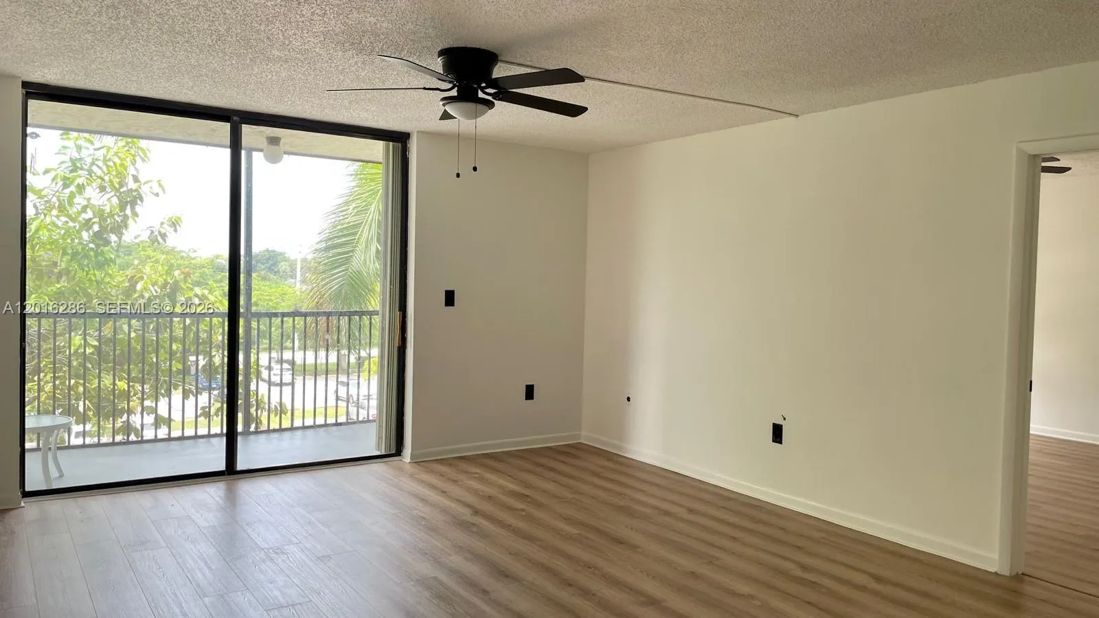 5550 NW 44th St # 407B, Lauderhill FL 33319