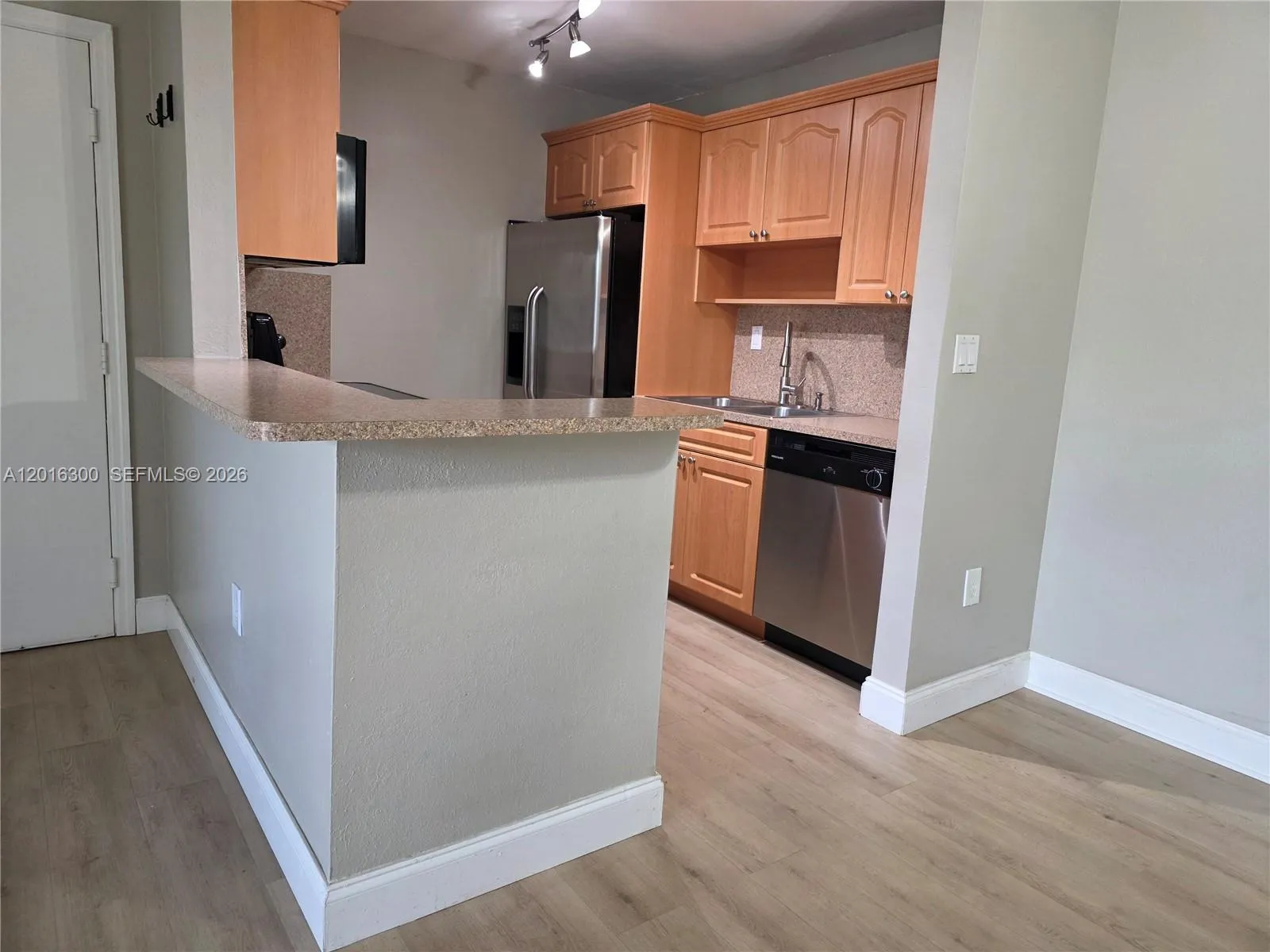 10765 SW 108th Ave # 104, Miami FL 33176
