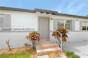 3581 SW 17th St, Miami FL 33145