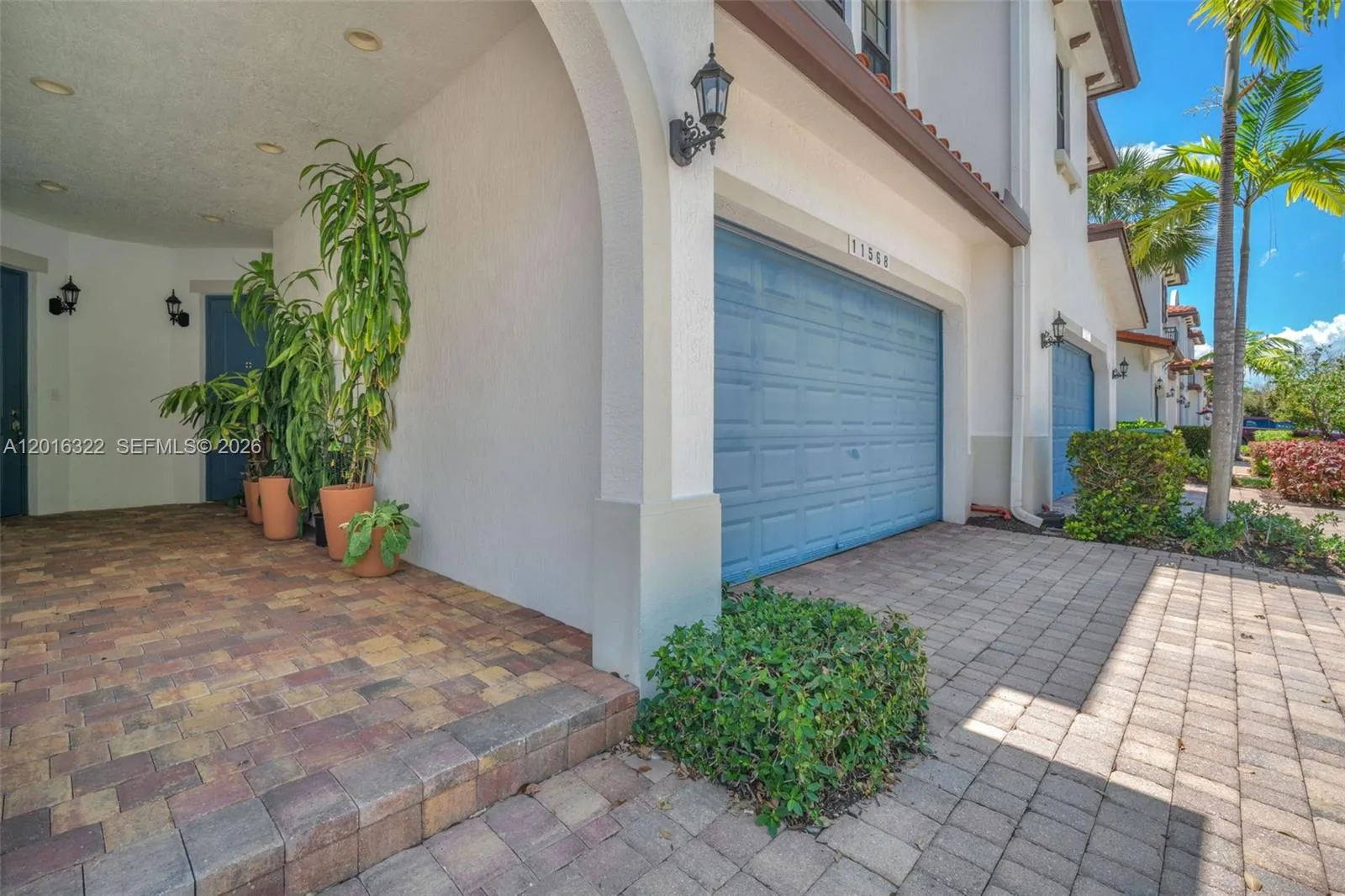 11568 SW 13th Ln, Pembroke Pines FL 33025