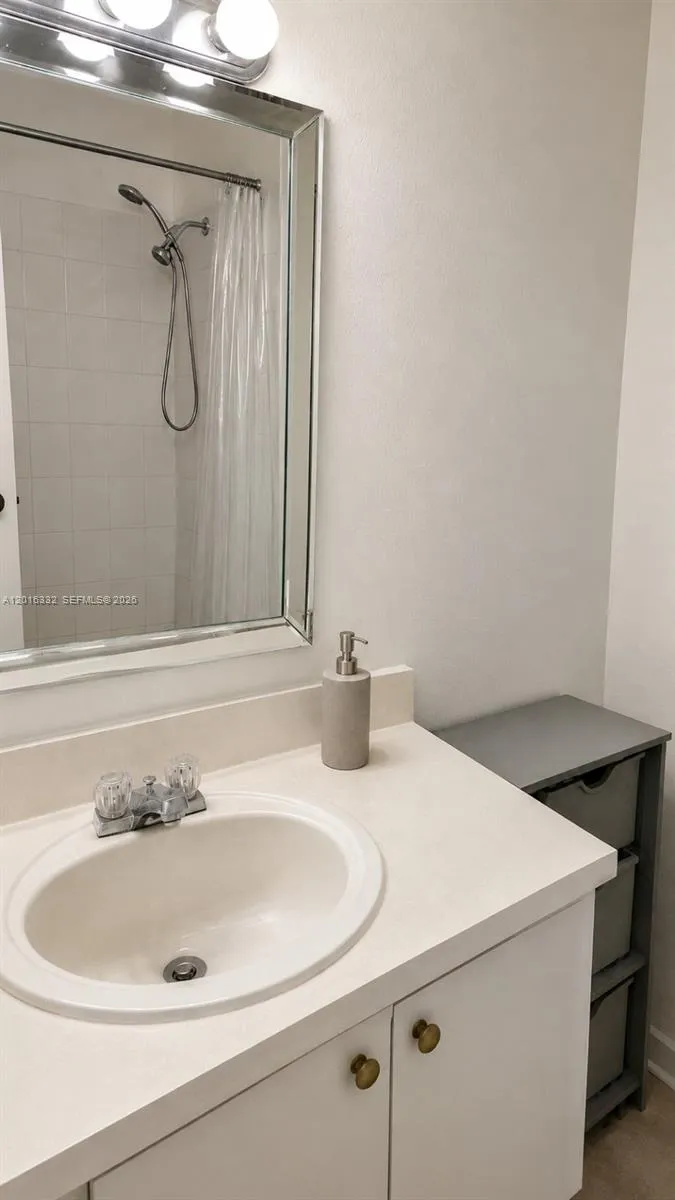 17911 NW 68th Ave # M201, Hialeah FL 33015